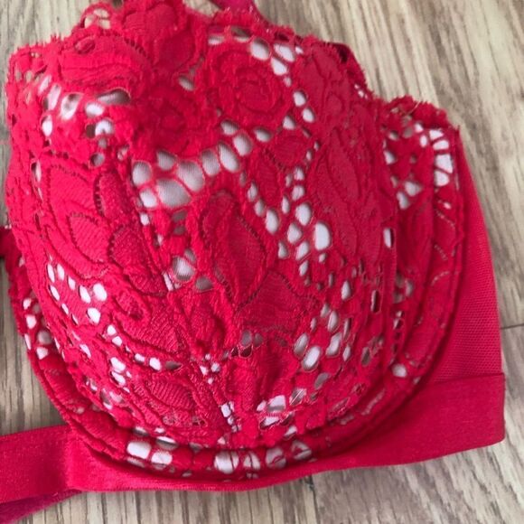 VICTORIA’S SECRET Very Sexy Red Crochet Lined Balconet Bra SIZE 32D - Picture 5 of 11